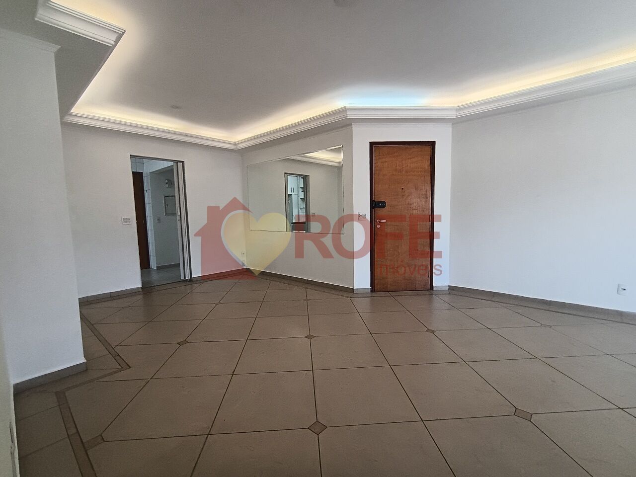 Foto 5 - RF46076