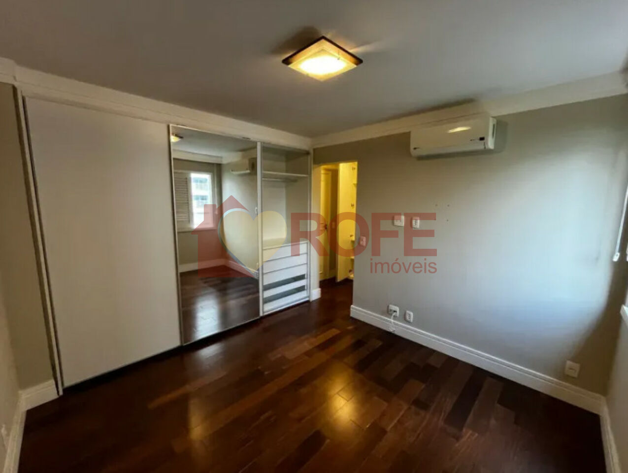 Foto 8 - RF46095