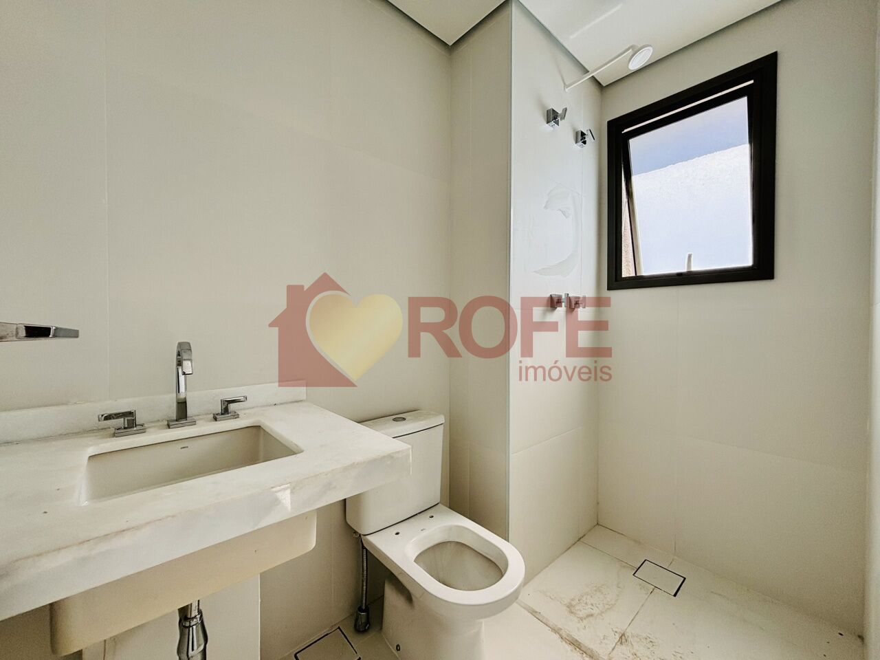 Foto 32 - RF46160