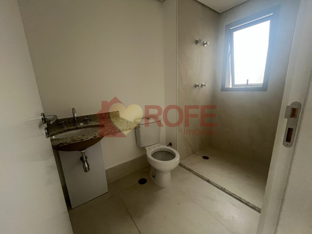 Foto 16 - RF46187