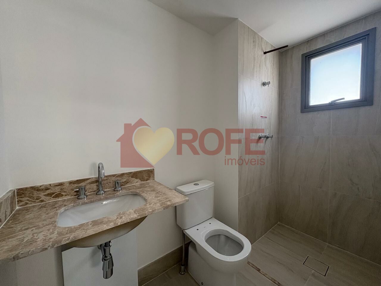 Foto 7 - RF46195