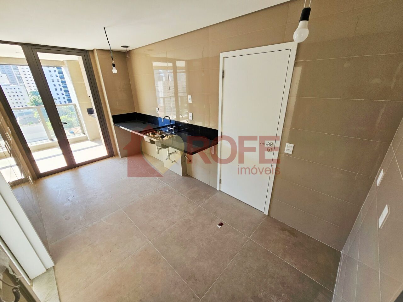 Foto 5 - RF46236