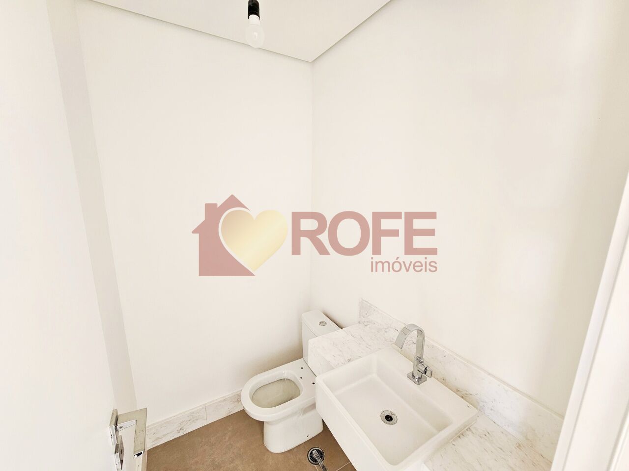 Foto 8 - RF46236