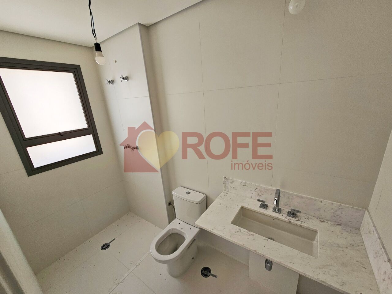 Foto 13 - RF46236