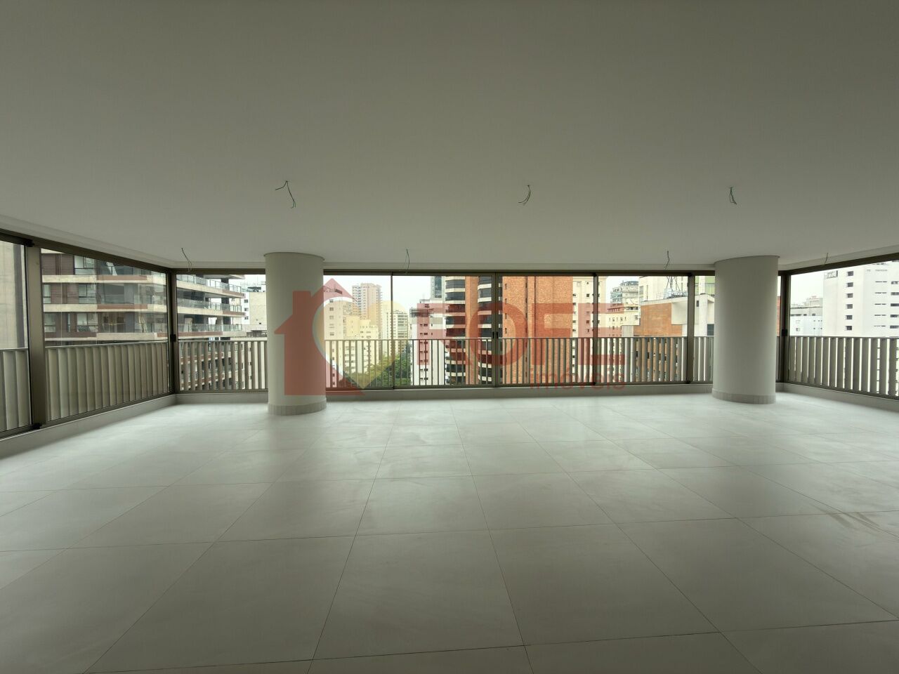 Foto 5 - RF46313