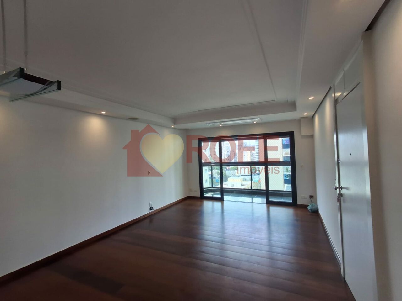 Foto 3 - RF46423