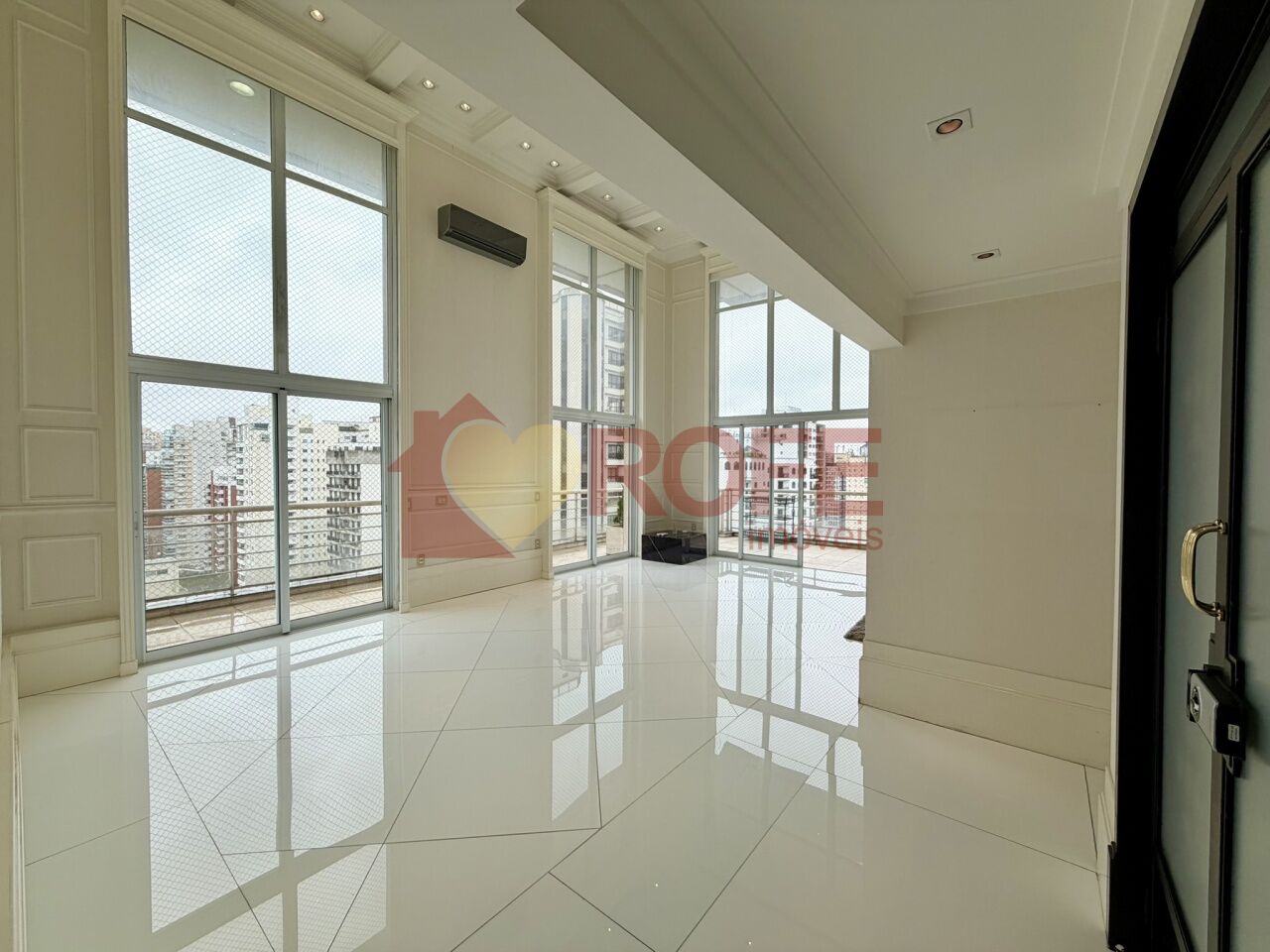 Foto 4 - RF46456