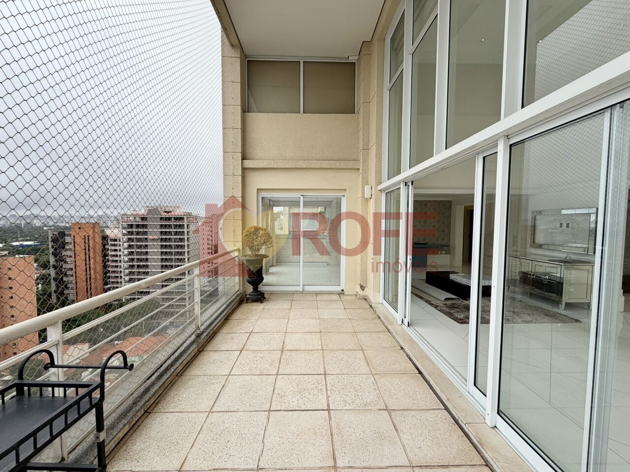 Foto 8 - RF46456