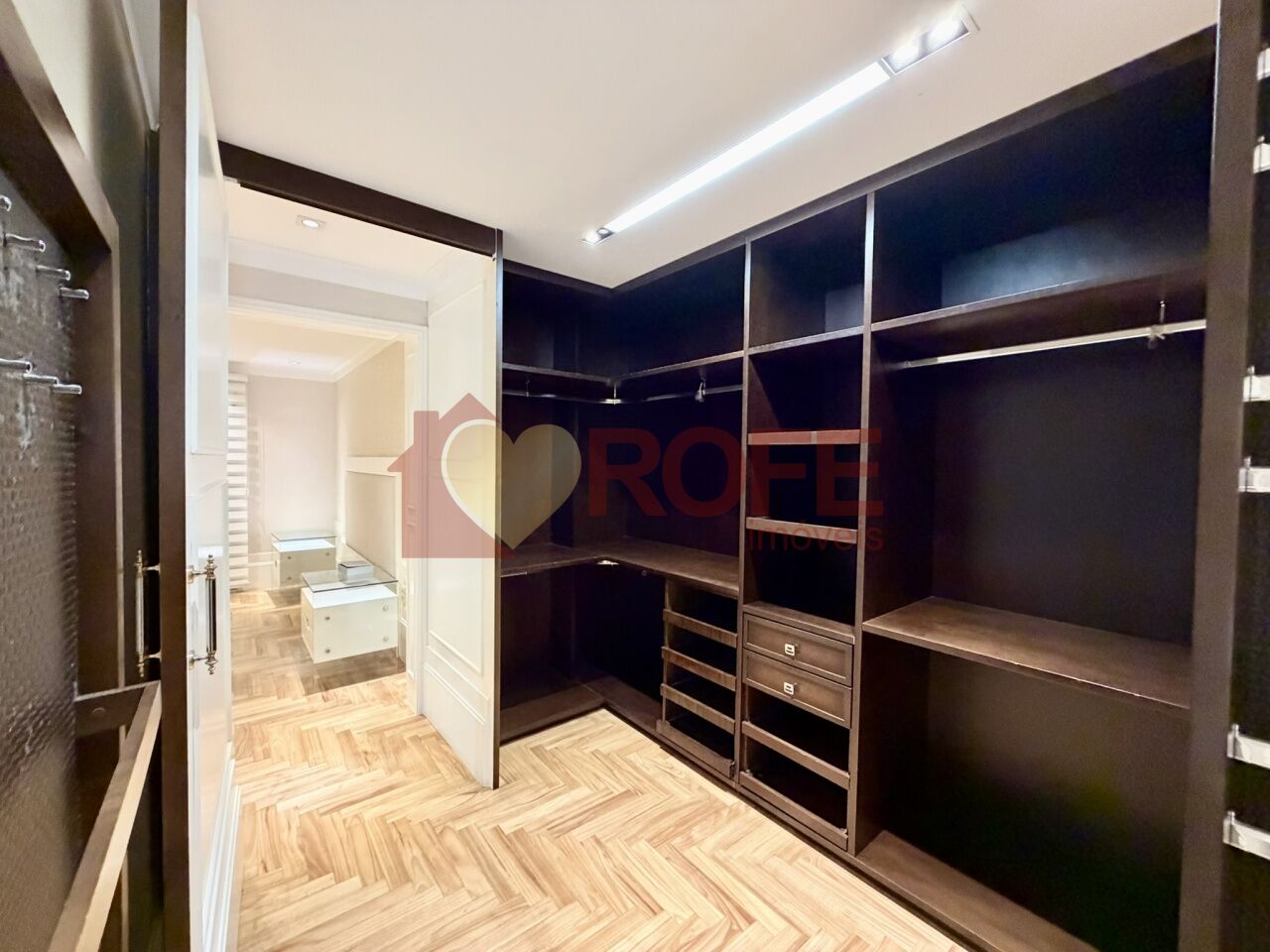 Foto 25 - RF46456