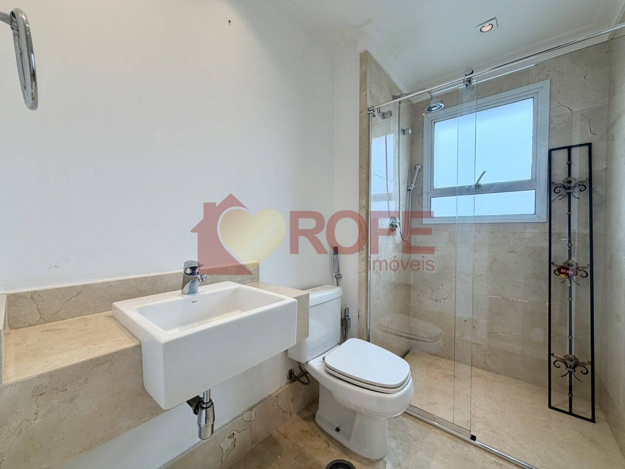 Foto 33 - RF46456