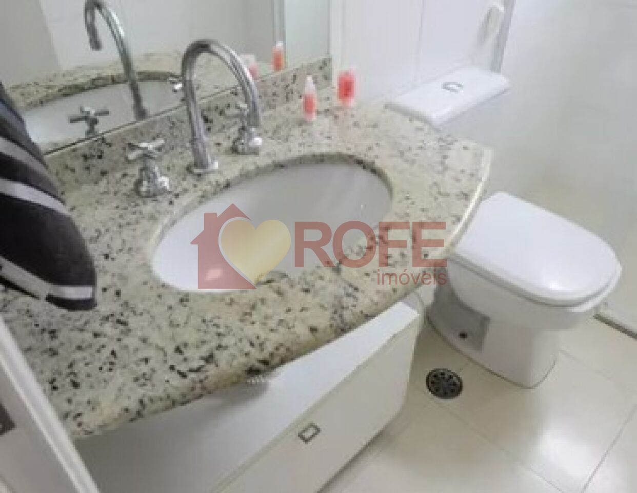 Foto 15 - RF46516
