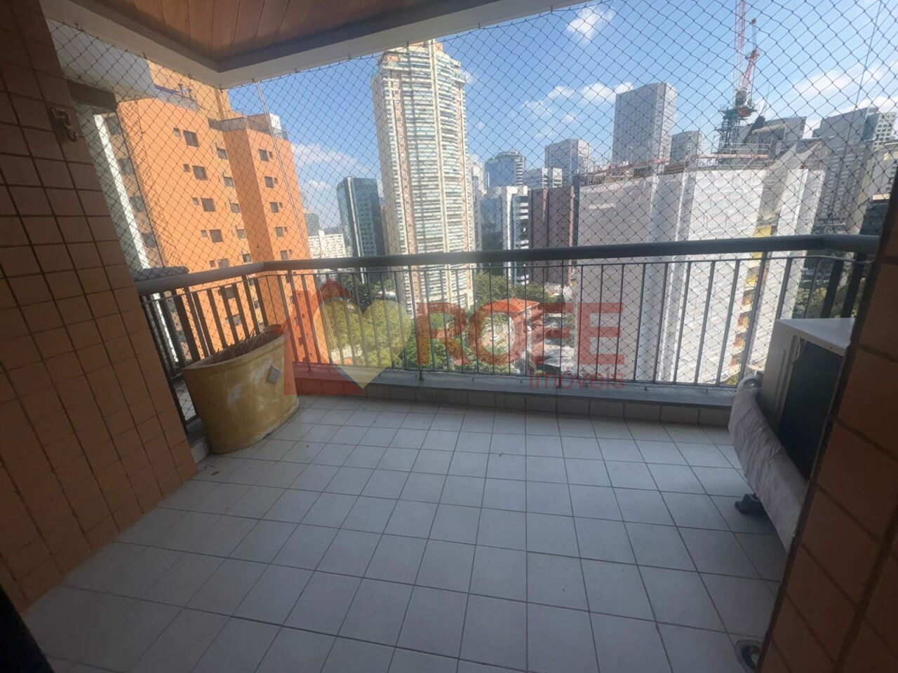 Foto 2 - RF46578
