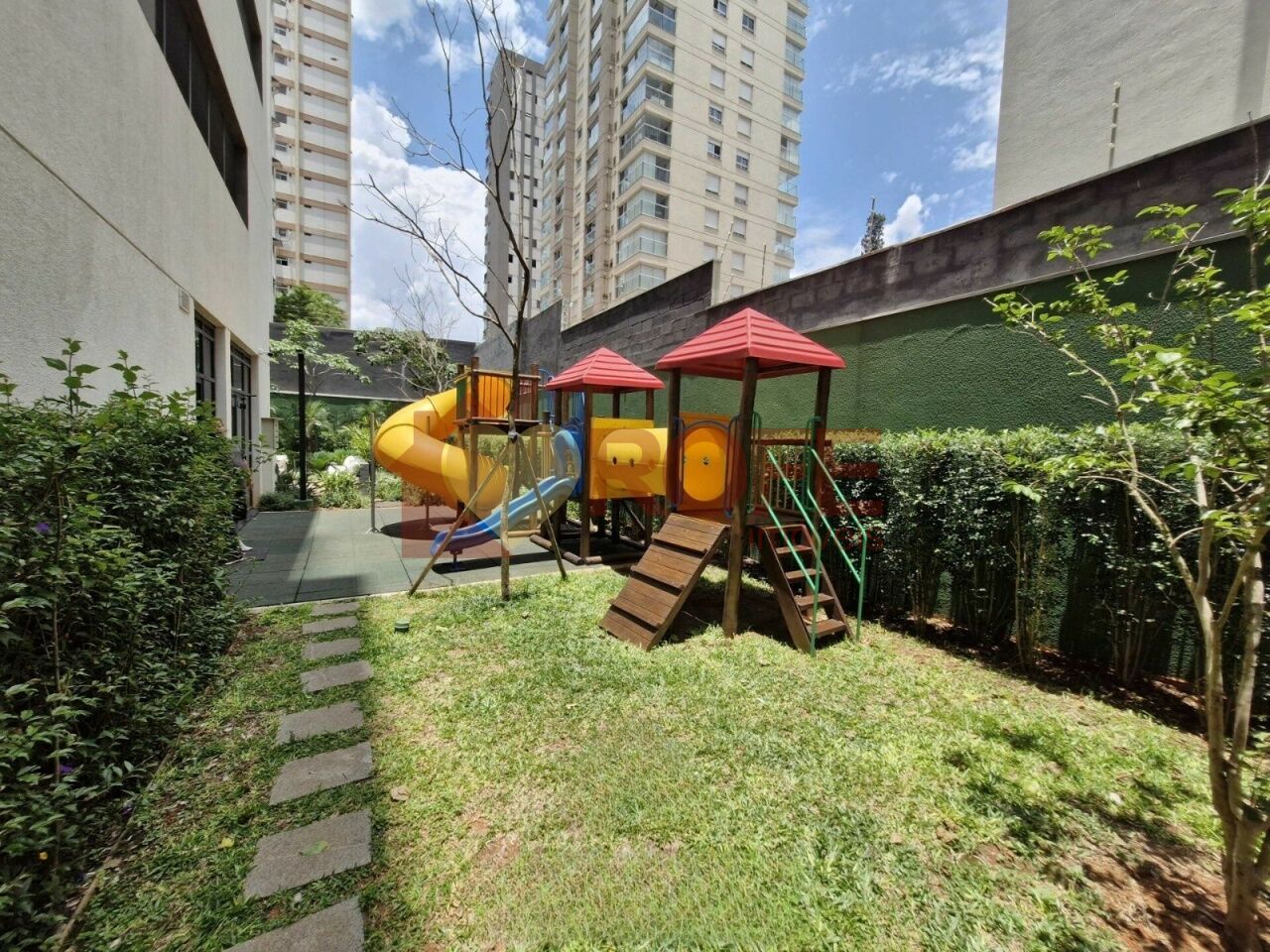 Foto 19 - RF46595