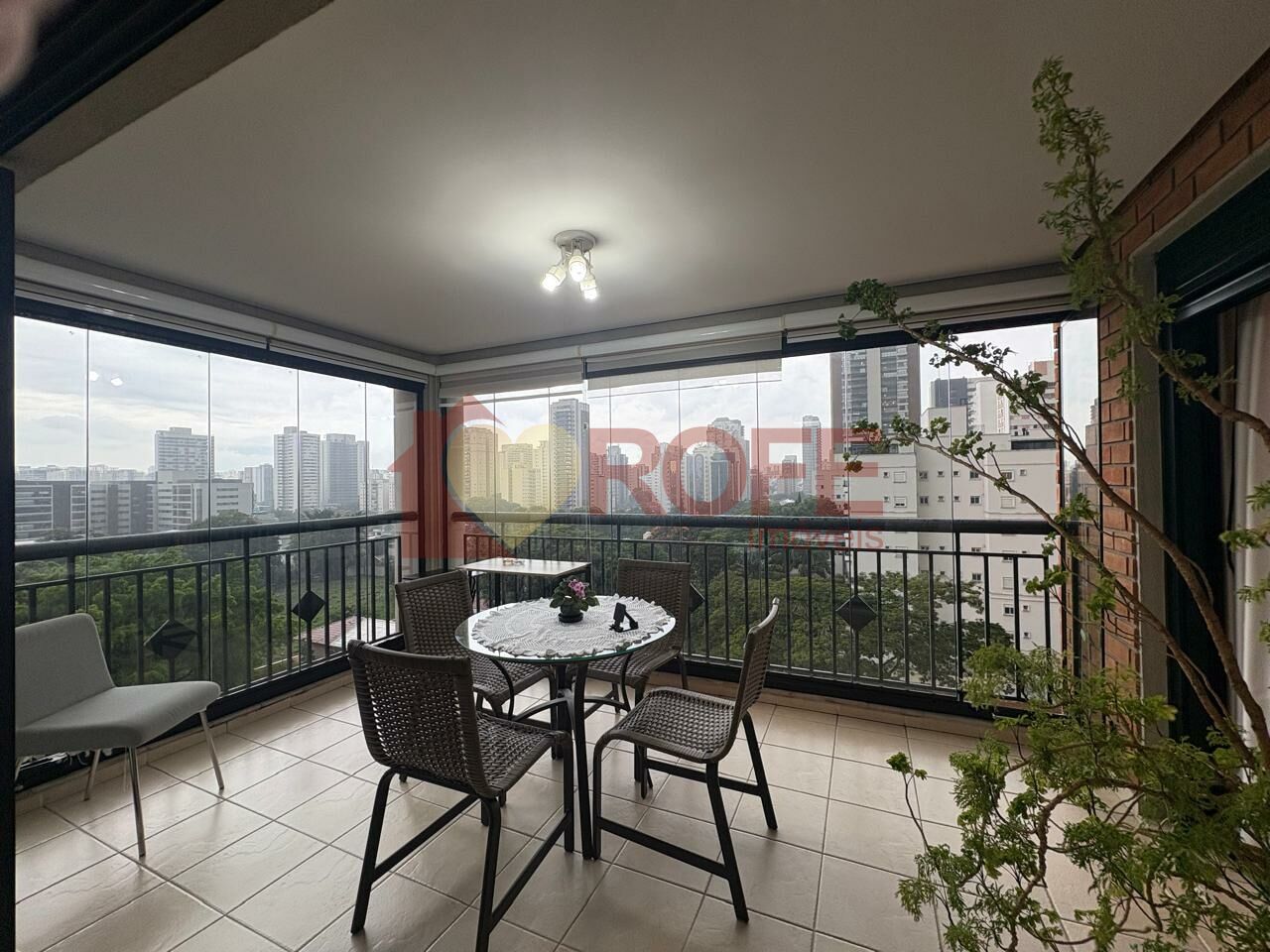Foto 2 - RF46662