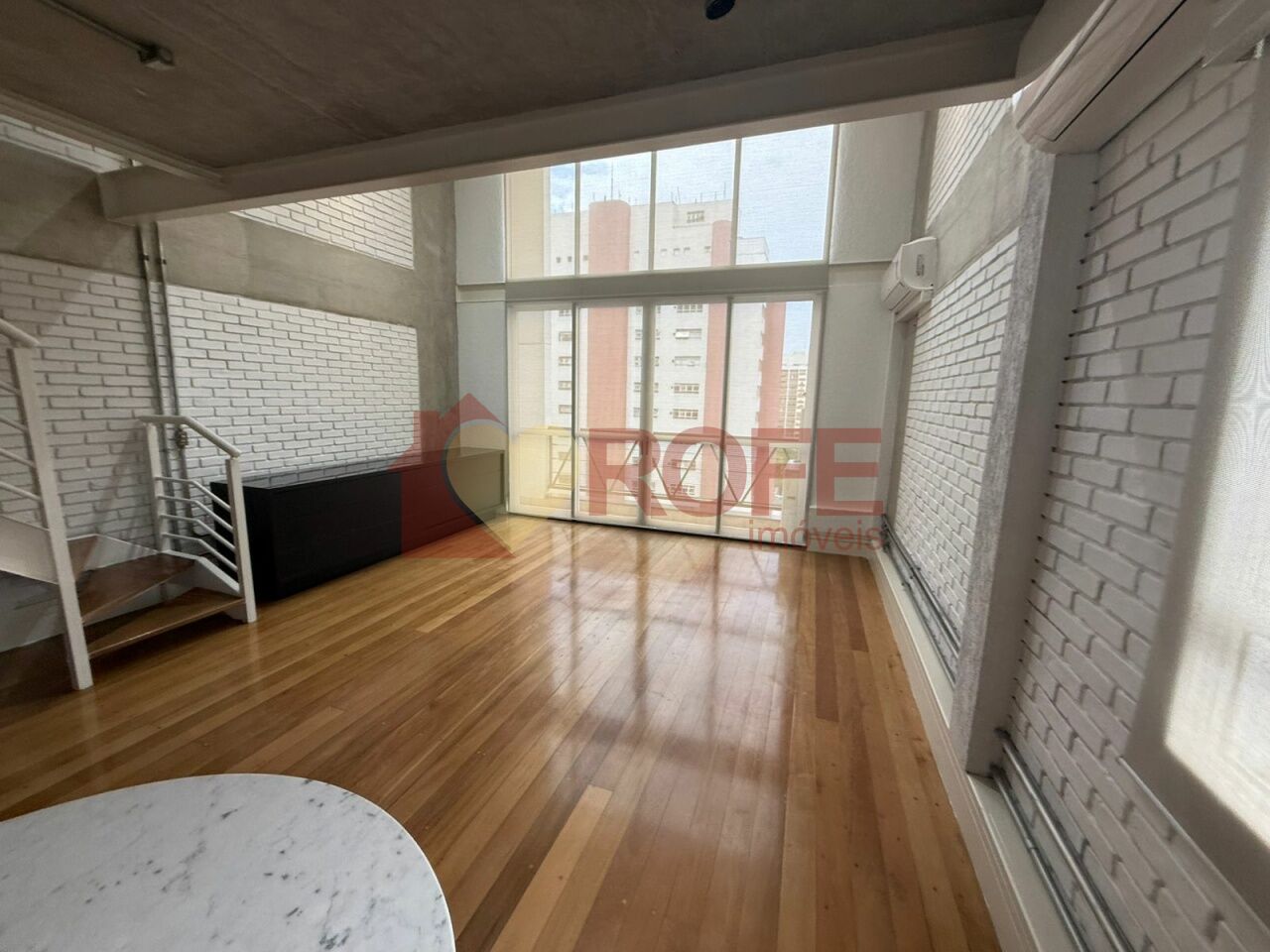 Foto 3 - RF46677