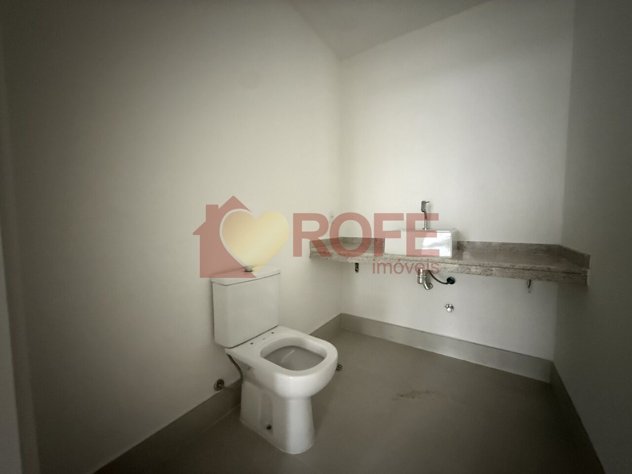 Foto 13 - RF46715