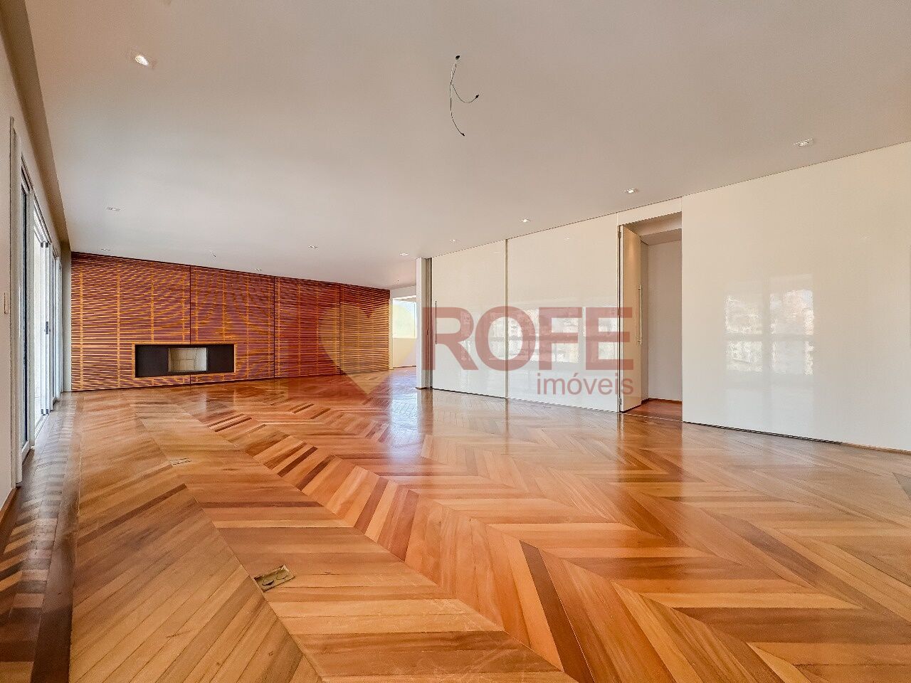 Foto 2 - RF46819