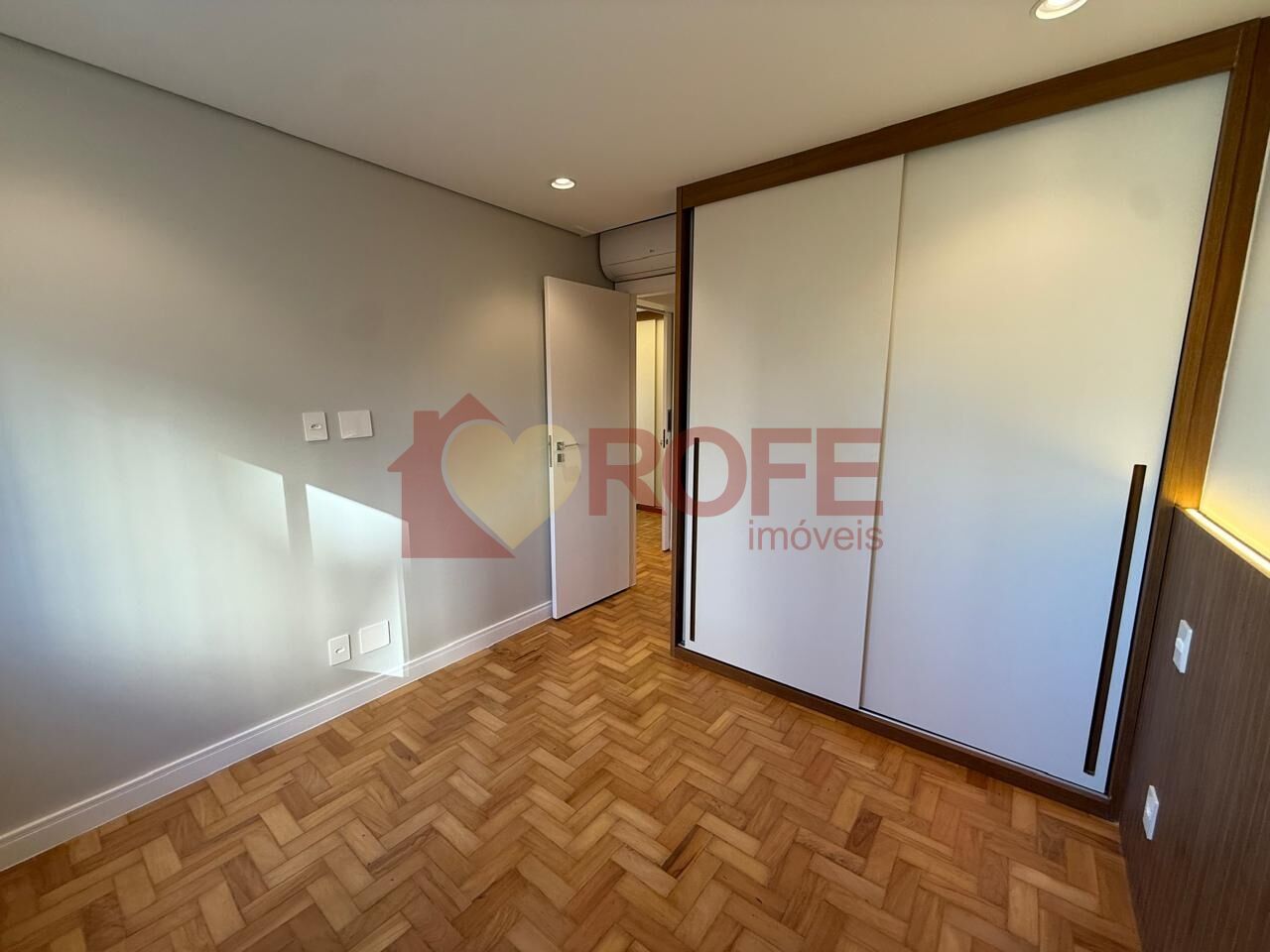 Foto 19 - RF46820