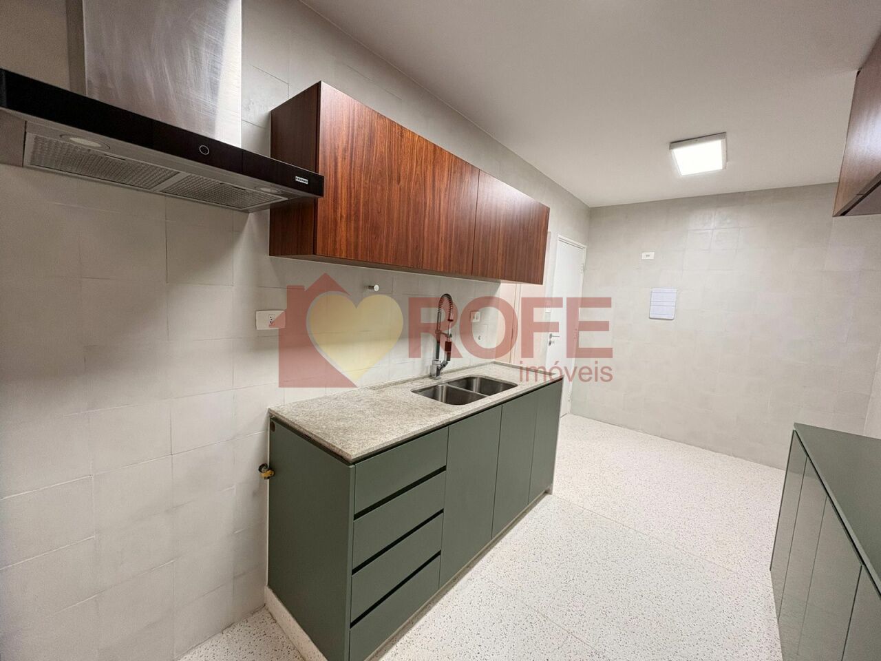 Foto 14 - RF46821