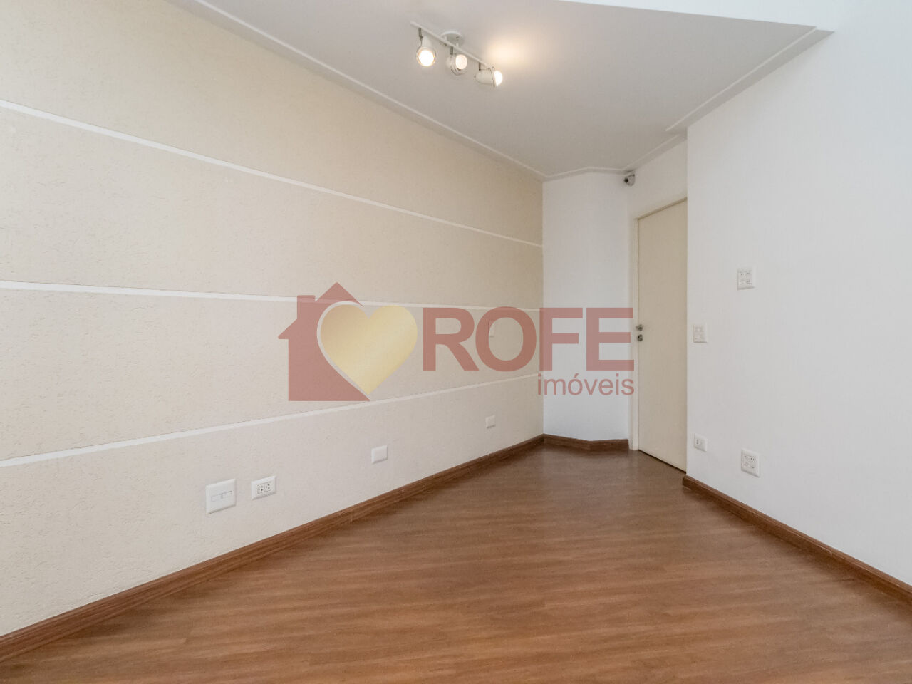 Foto 6 - RF46856