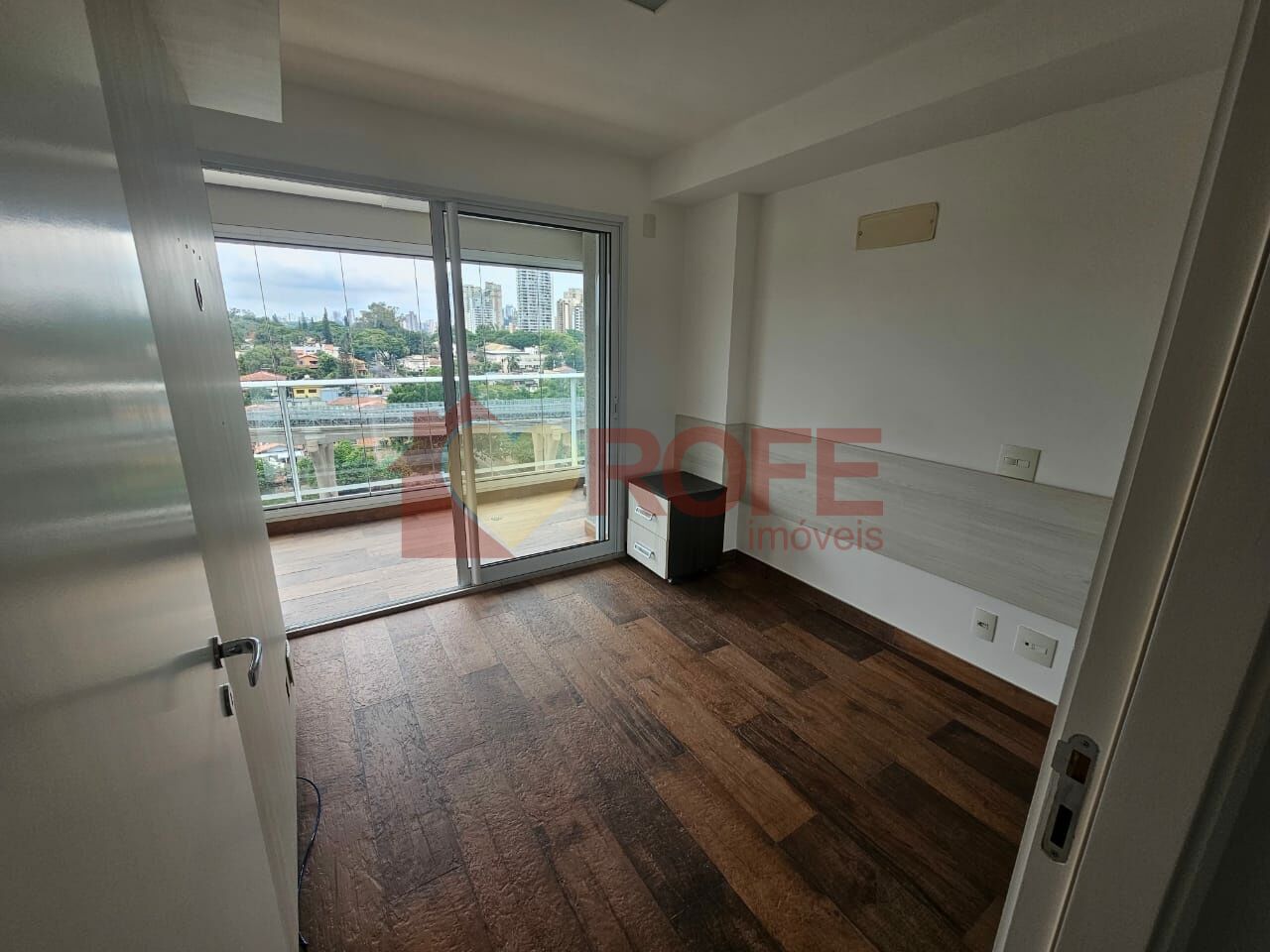Foto 3 - RF46890