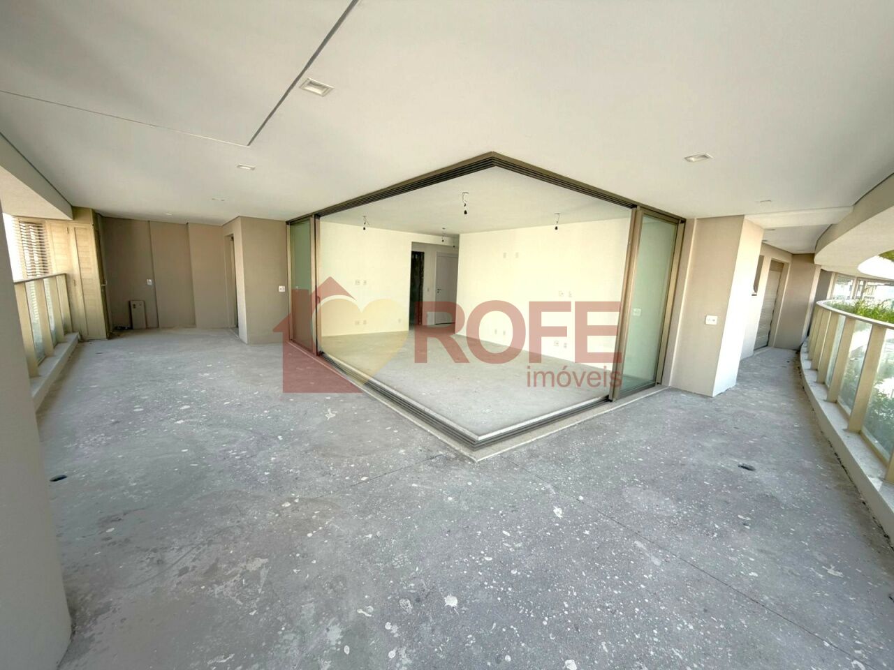Foto 3 - RF46962