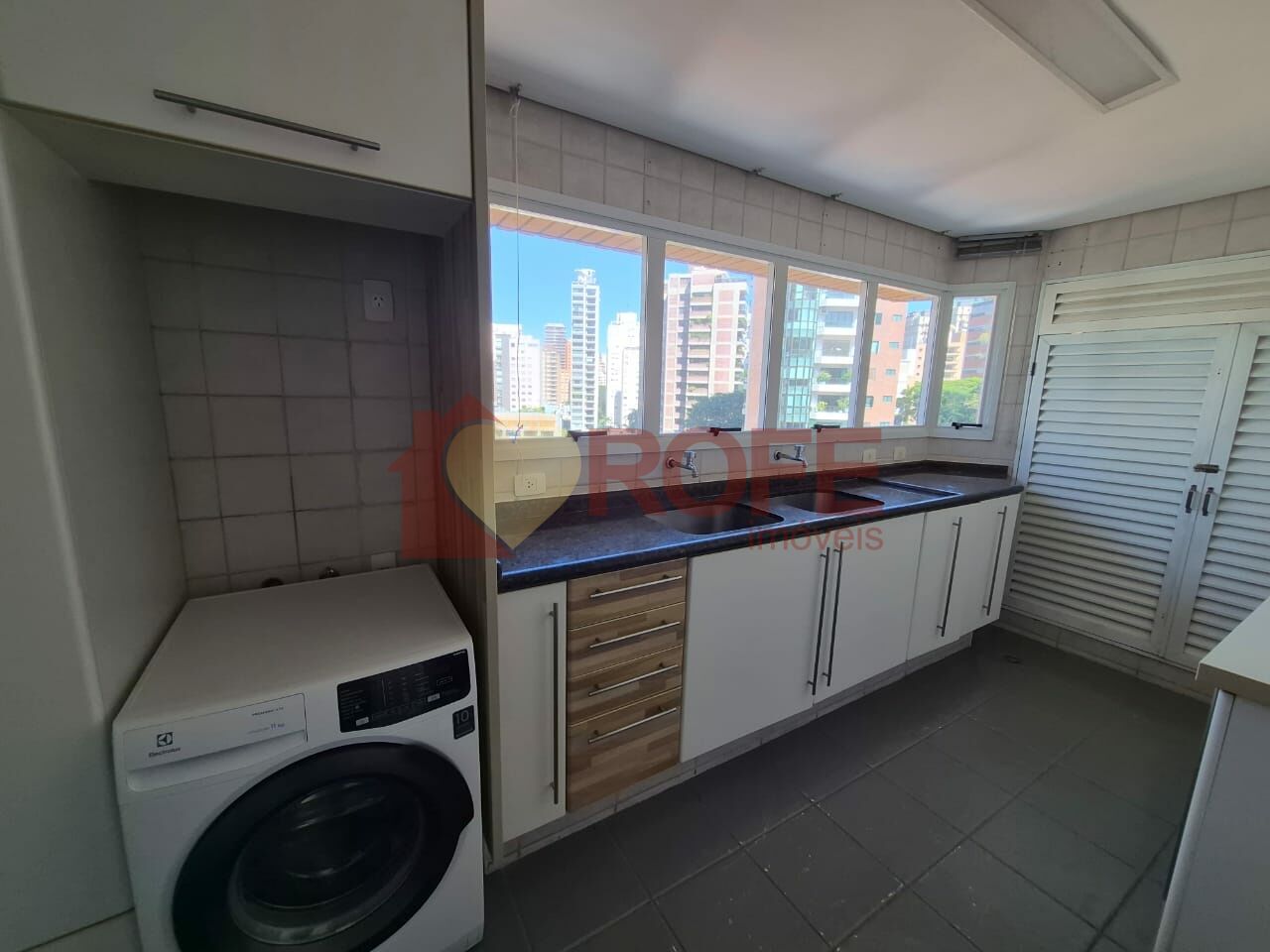 Foto 4 - RF46971