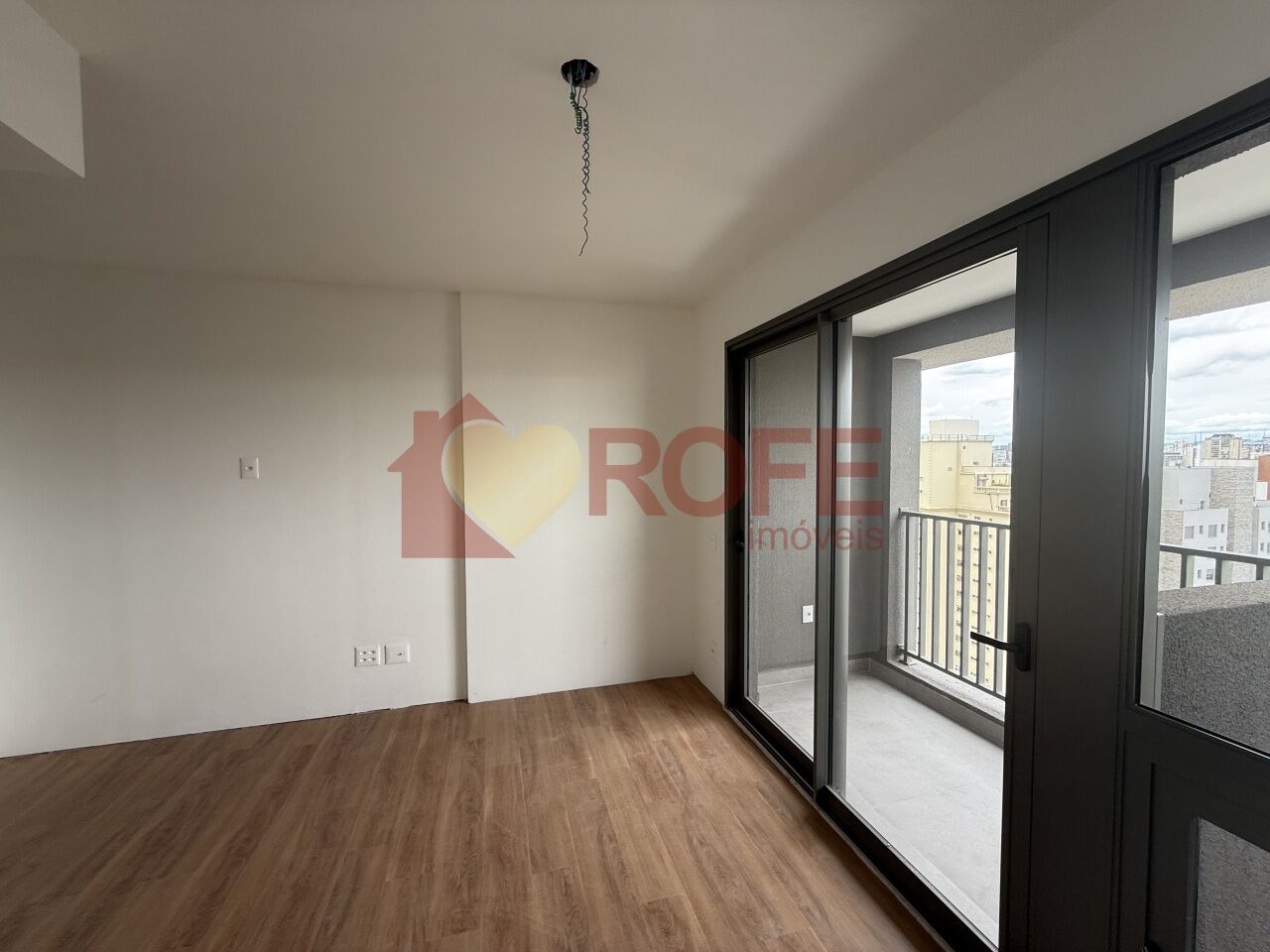 Foto 4 - RF47257