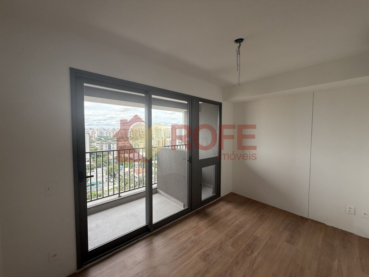 Foto 6 - RF47257