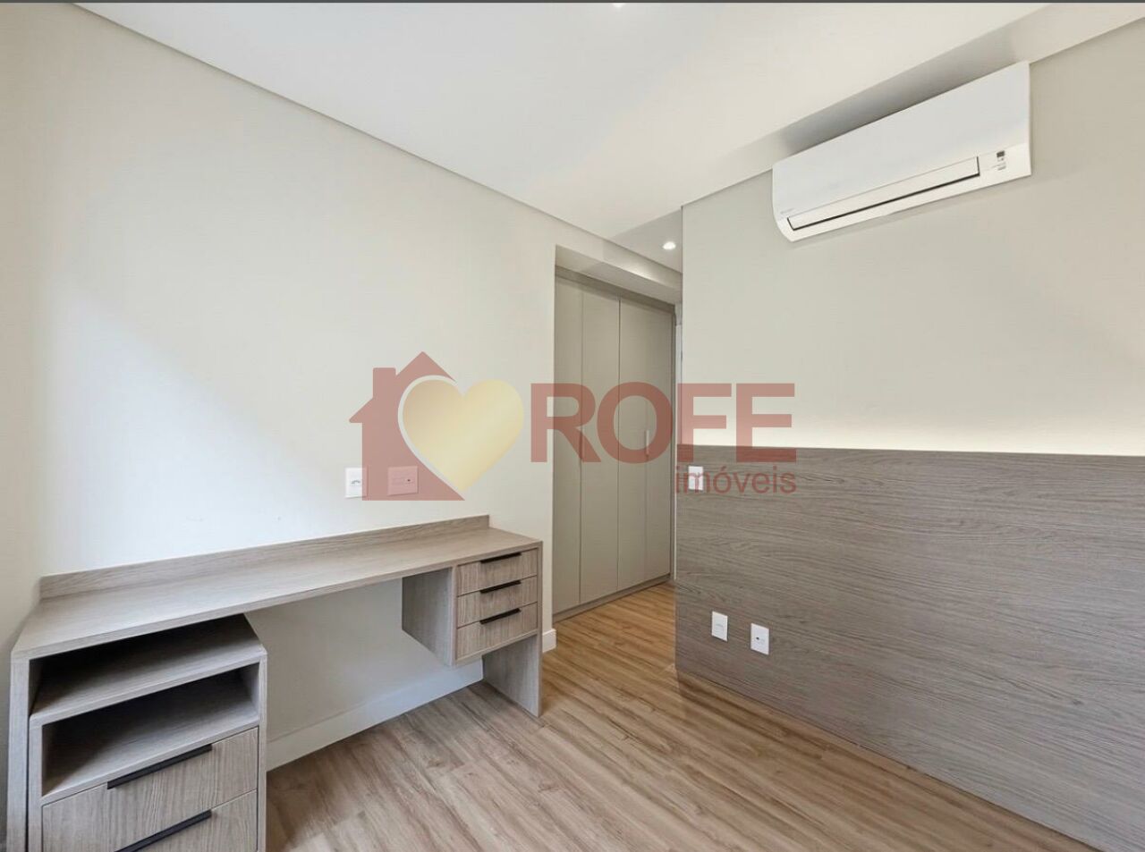 Foto 8 - RF47270