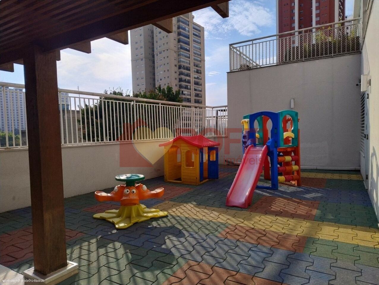 Foto 31 - RF47303