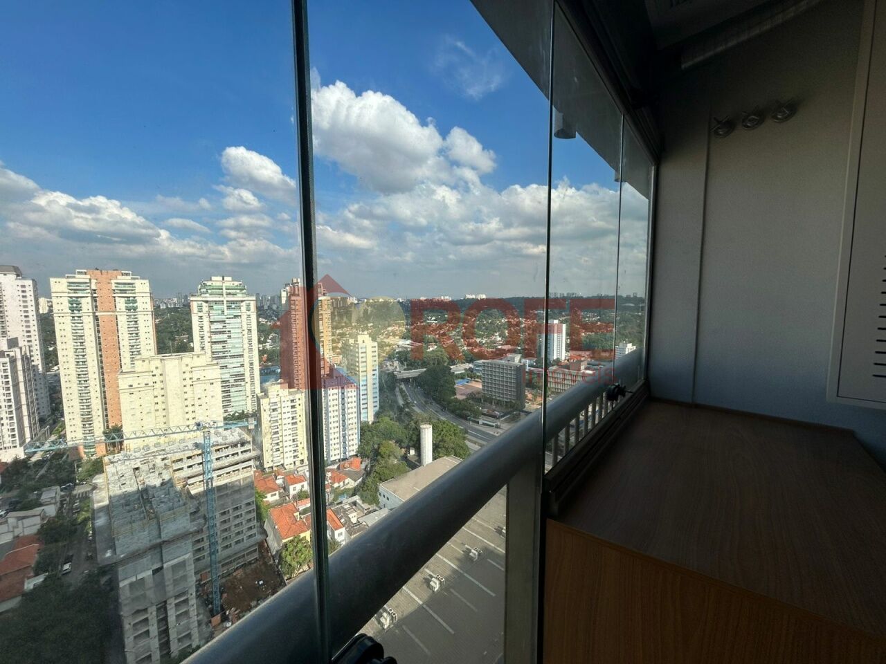 Foto 3 - RF47356