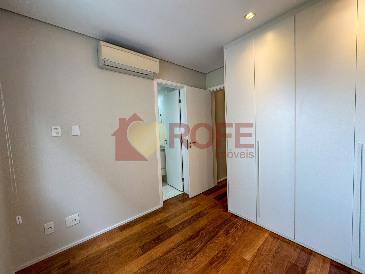 Foto 8 - RF47395