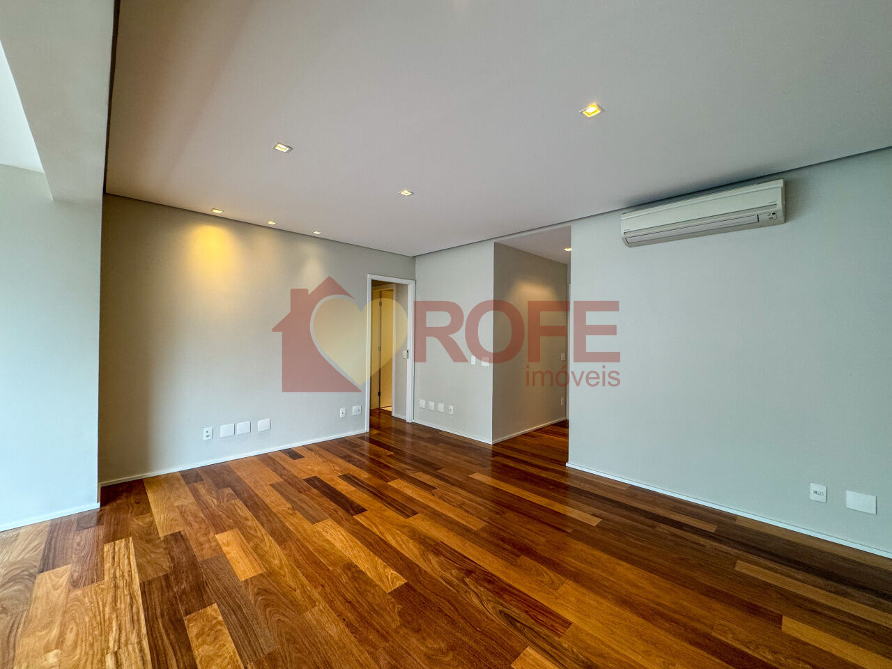 Foto 4 - RF47395