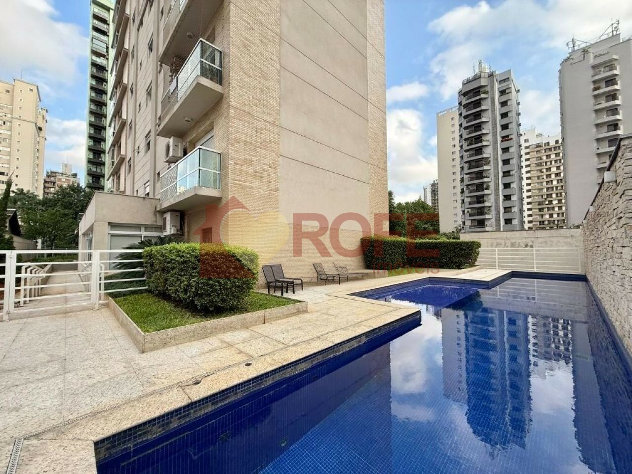 Foto 4 - RF47427