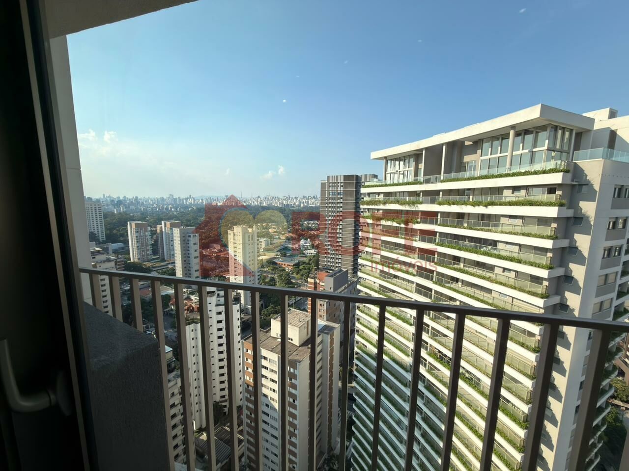Foto 15 - RF47521