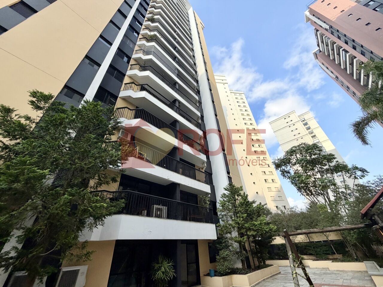 Foto 41 - RF47636