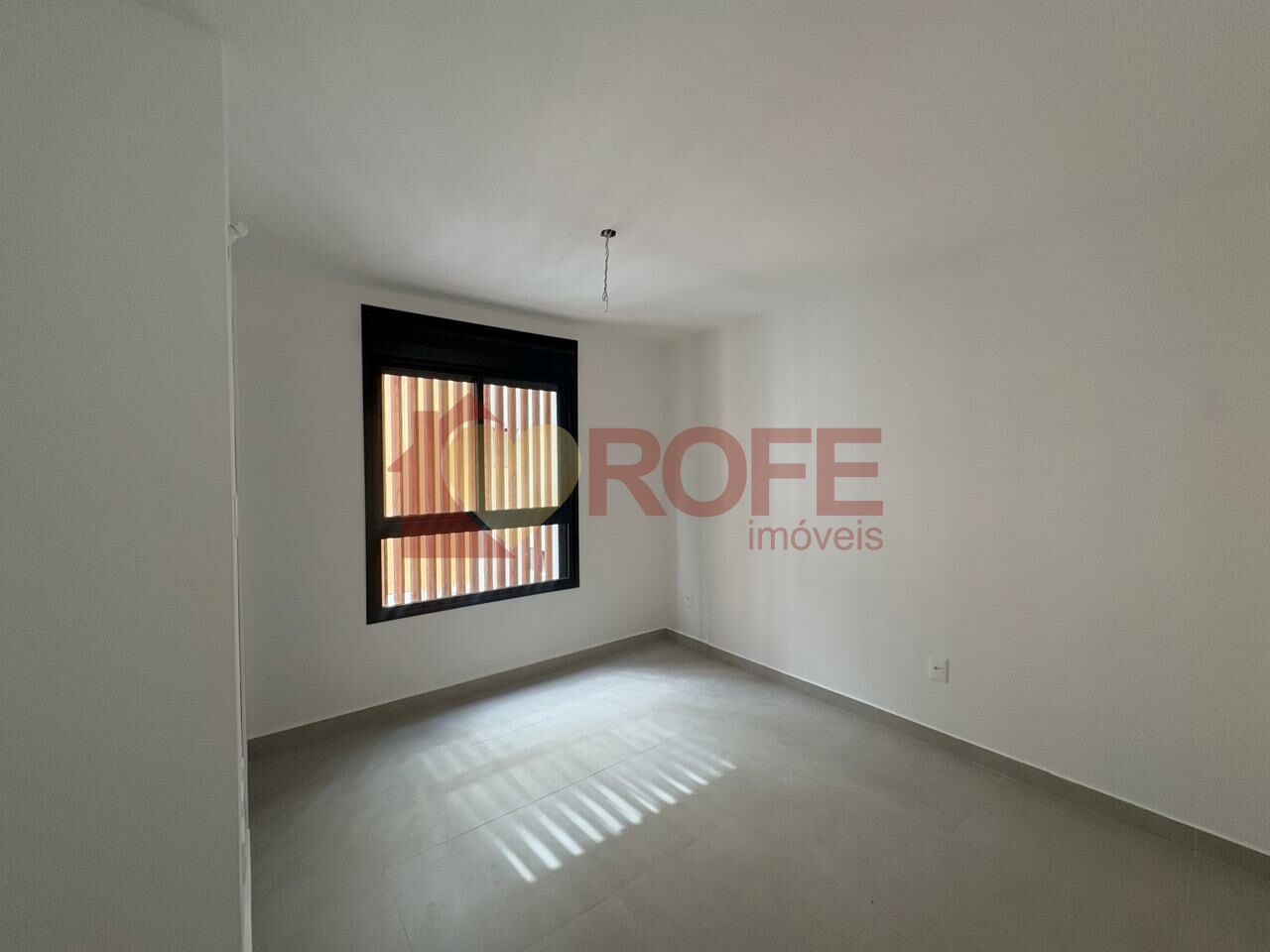 Foto 8 - RF47649