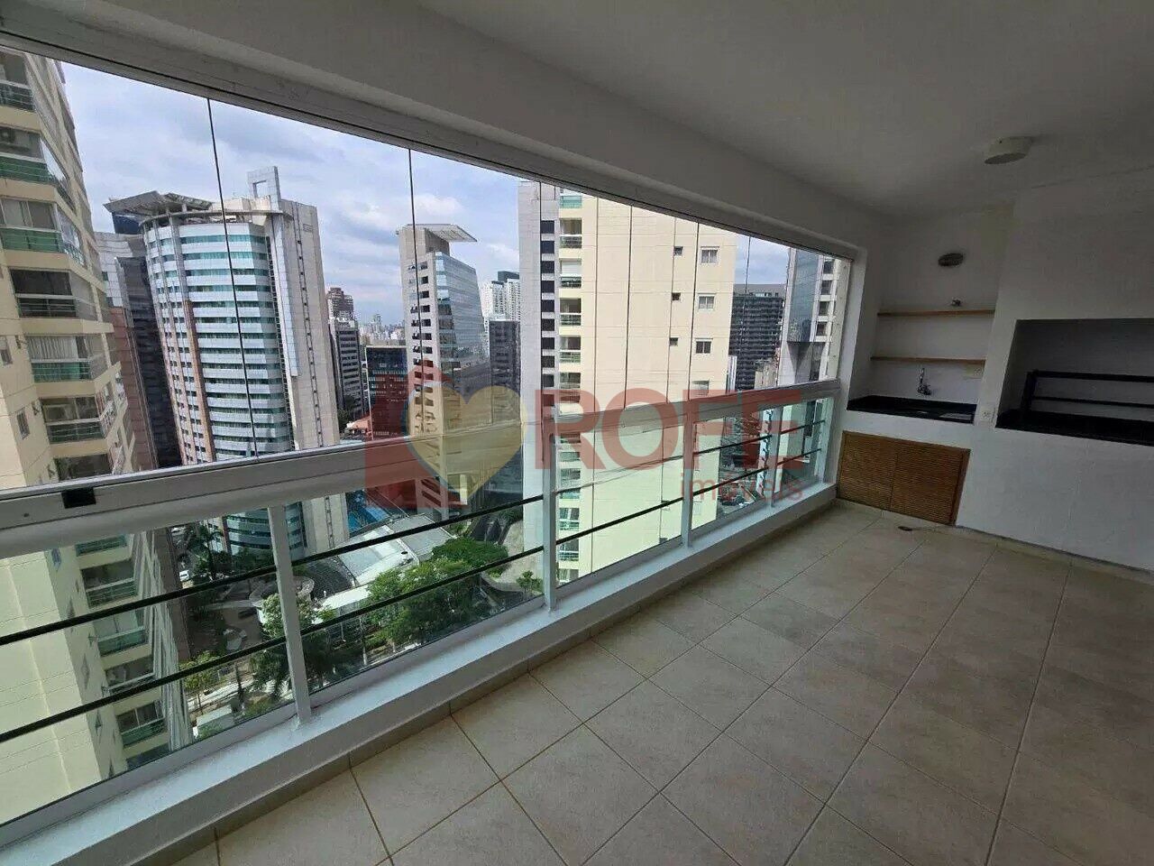 Foto 5 - RF47677