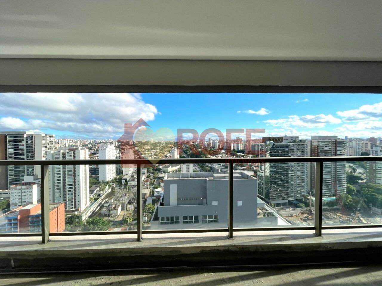 Foto 4 - RF47696