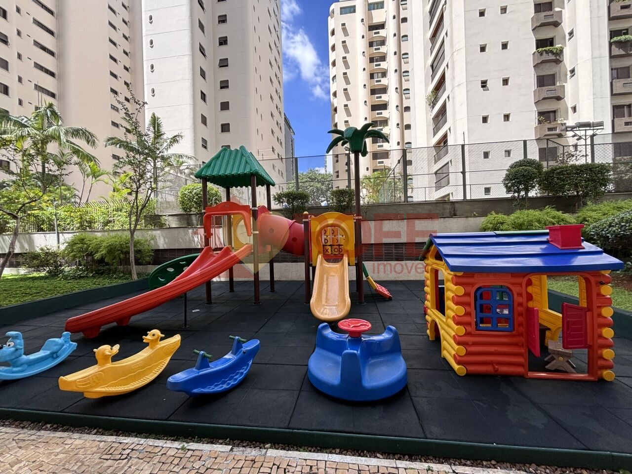 Foto 25 - RF47735