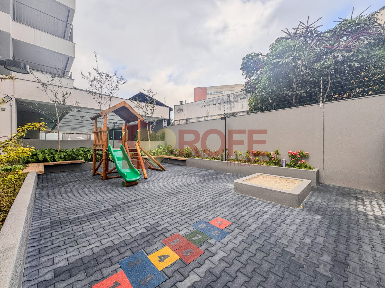 Foto 31 - RF47856