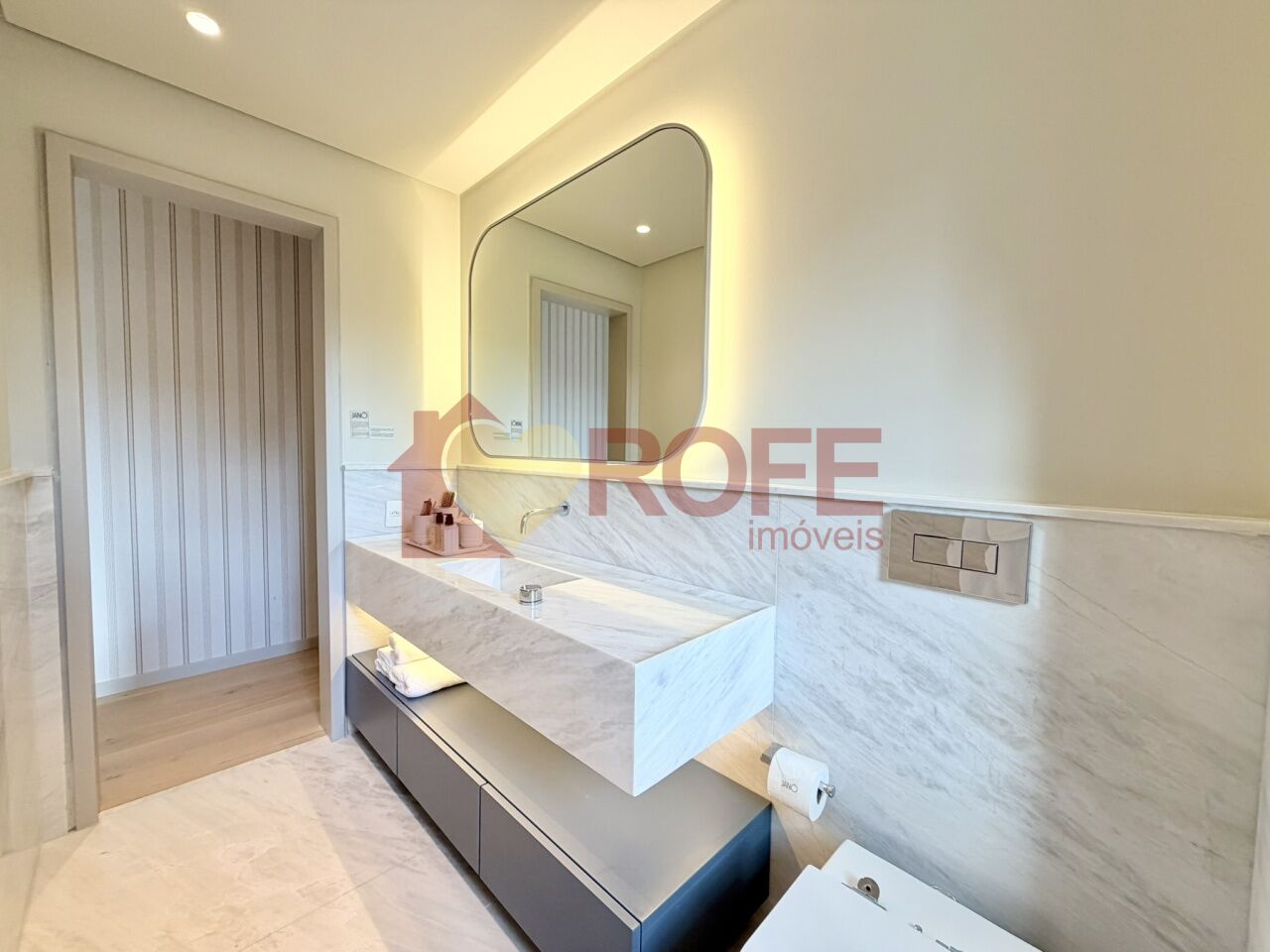 Foto 25 - RF47900
