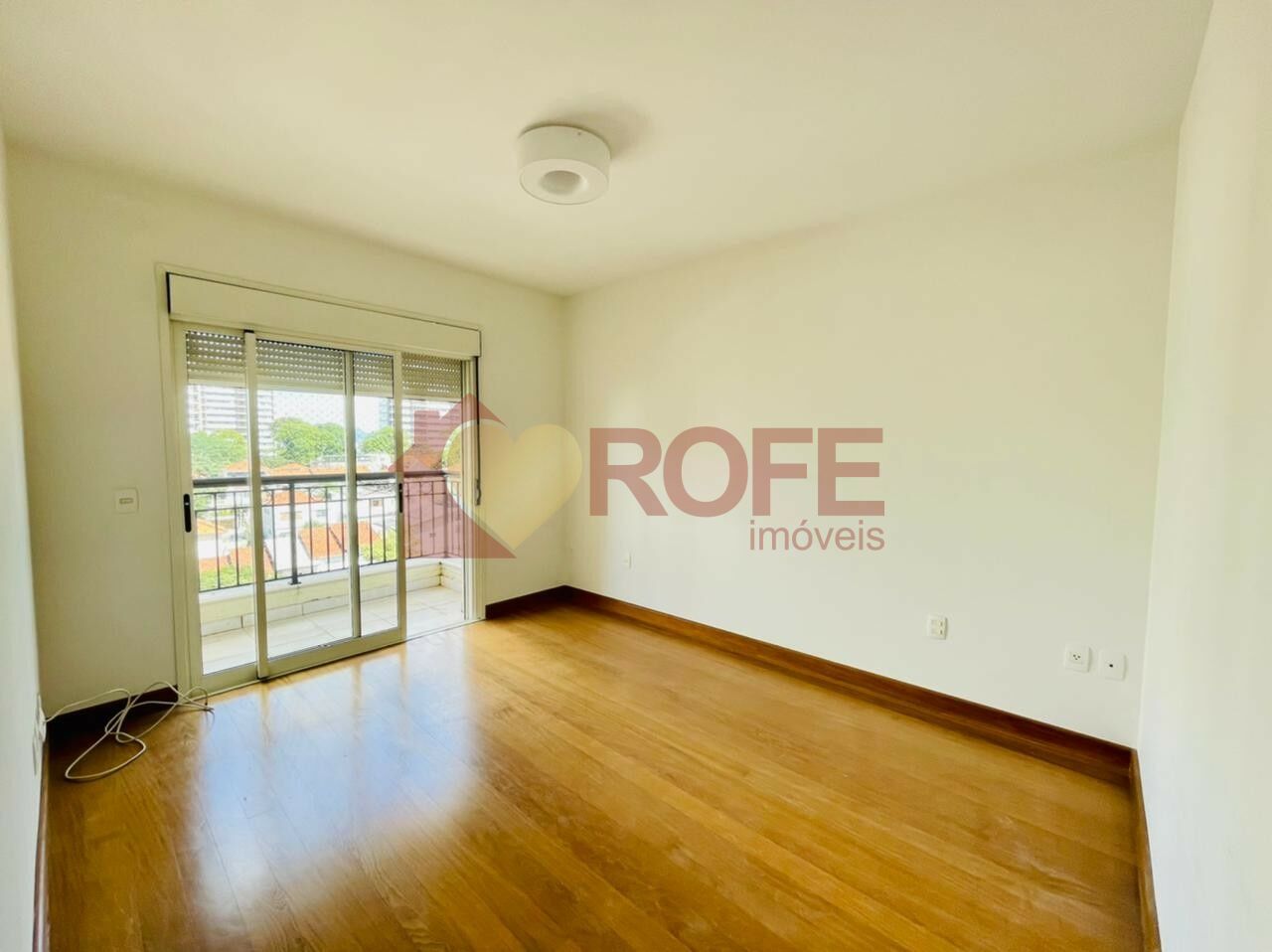 Foto 4 - RF47922
