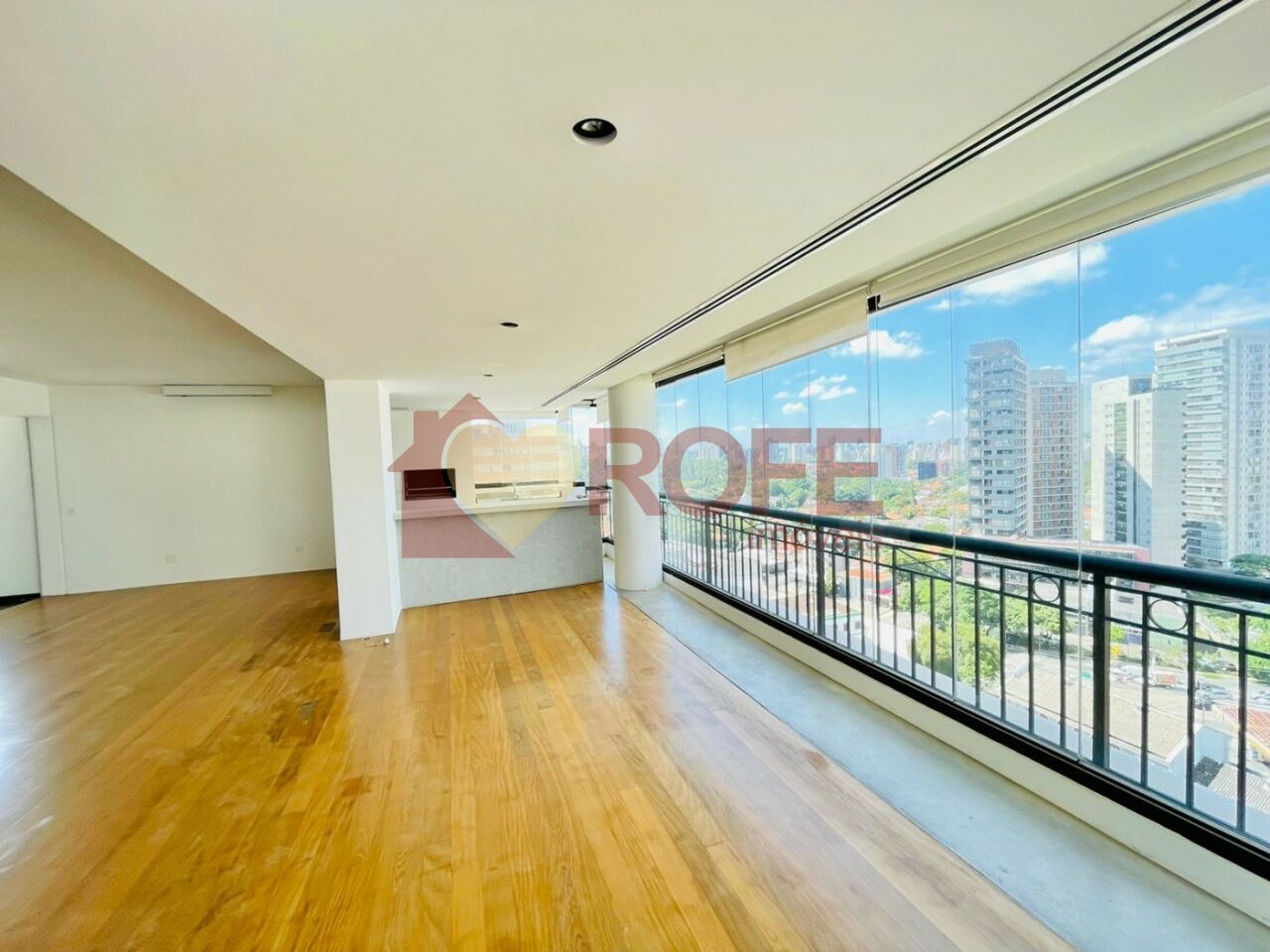 Foto 3 - RF47922
