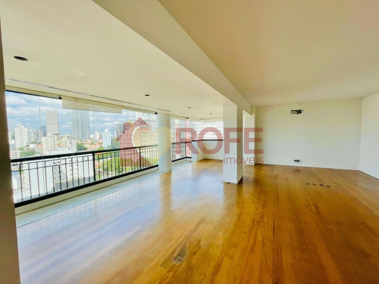 Foto 5 - RF47922