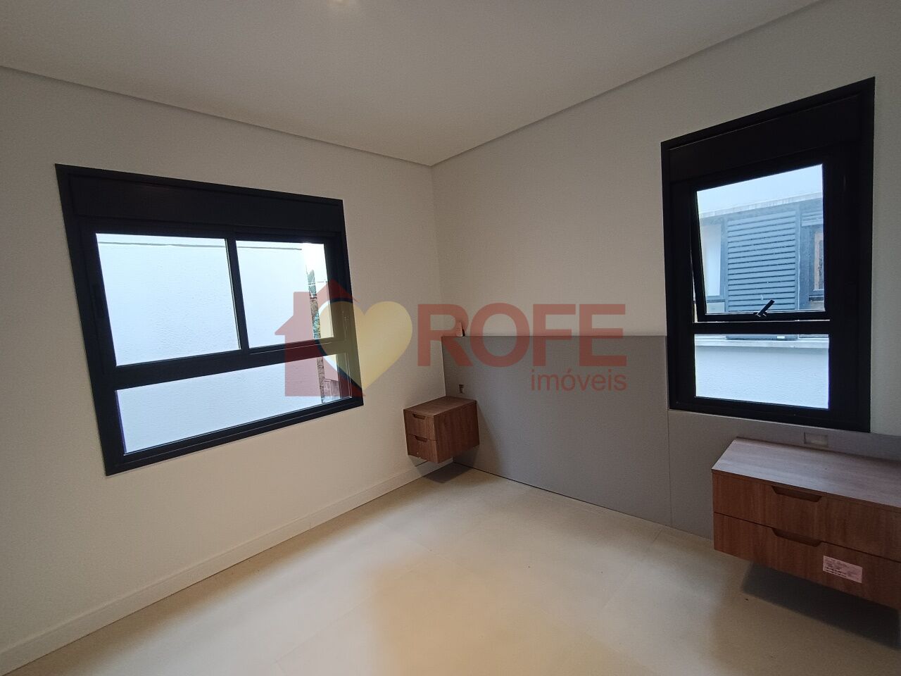 Foto 6 - RF47937