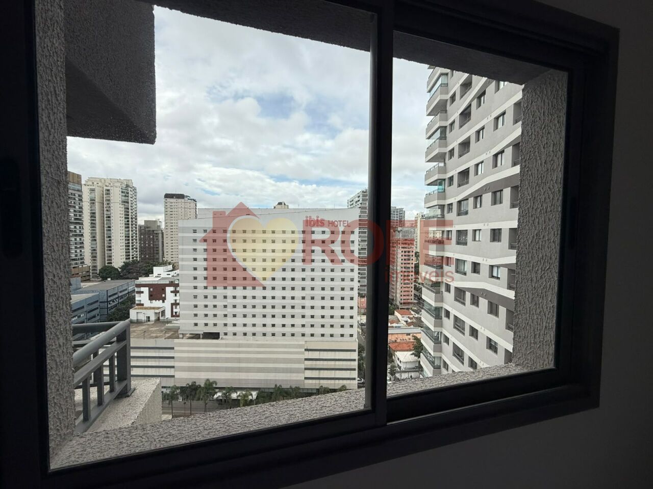 Foto 13 - RF47988