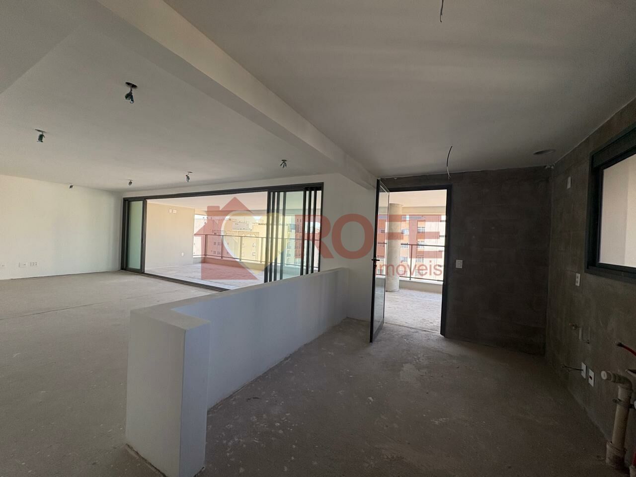 Foto 2 - RF48006