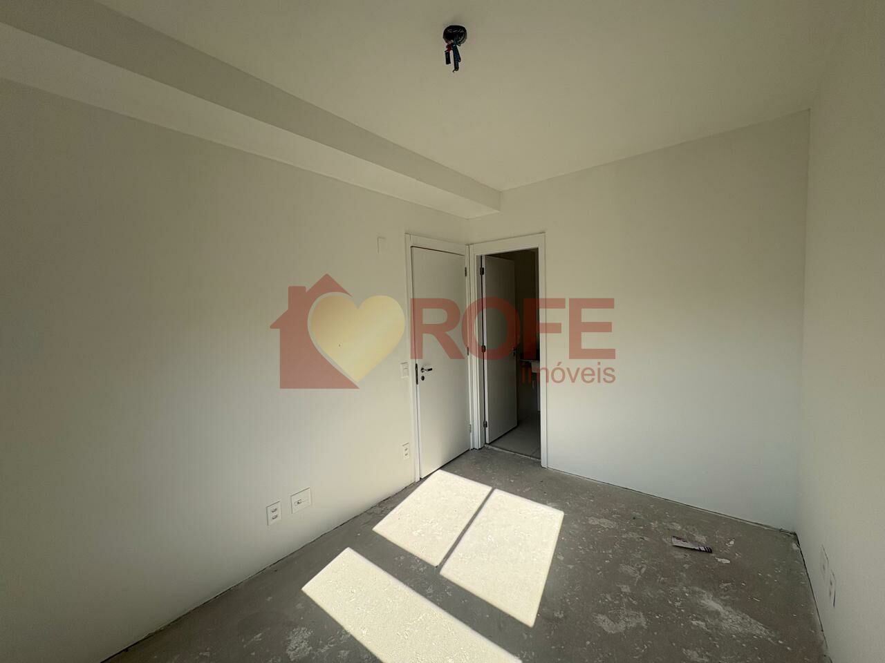 Foto 19 - RF48006